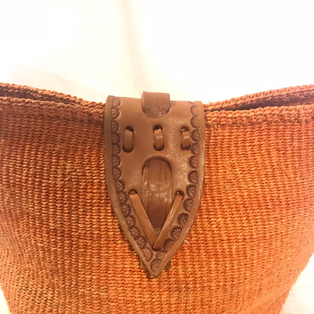 Hand Made Woven Seagrass and Leather Bag - Picture 3 of 6
